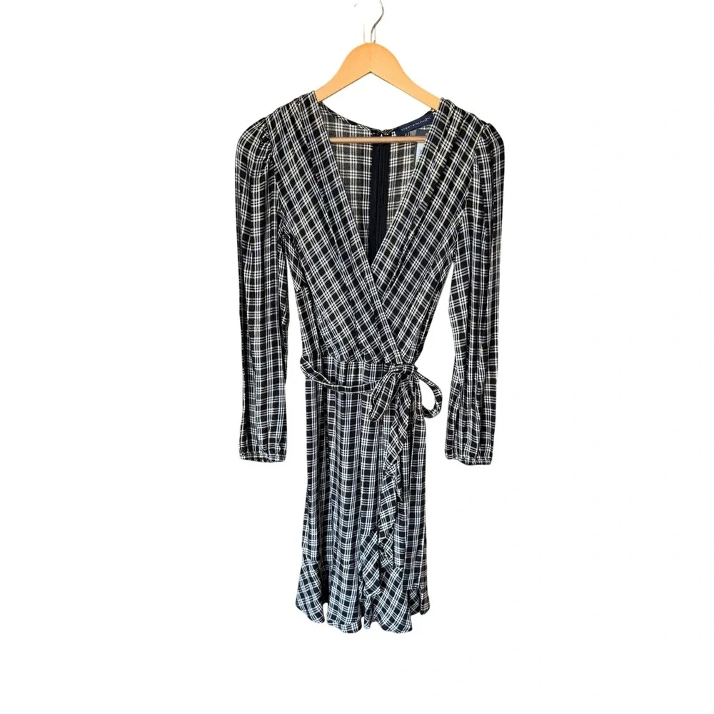 Tommy Hilfiger Women's Black White Plaid Long Sleeve Wrap Midi Dress Size 4 - Picture 1 of 8